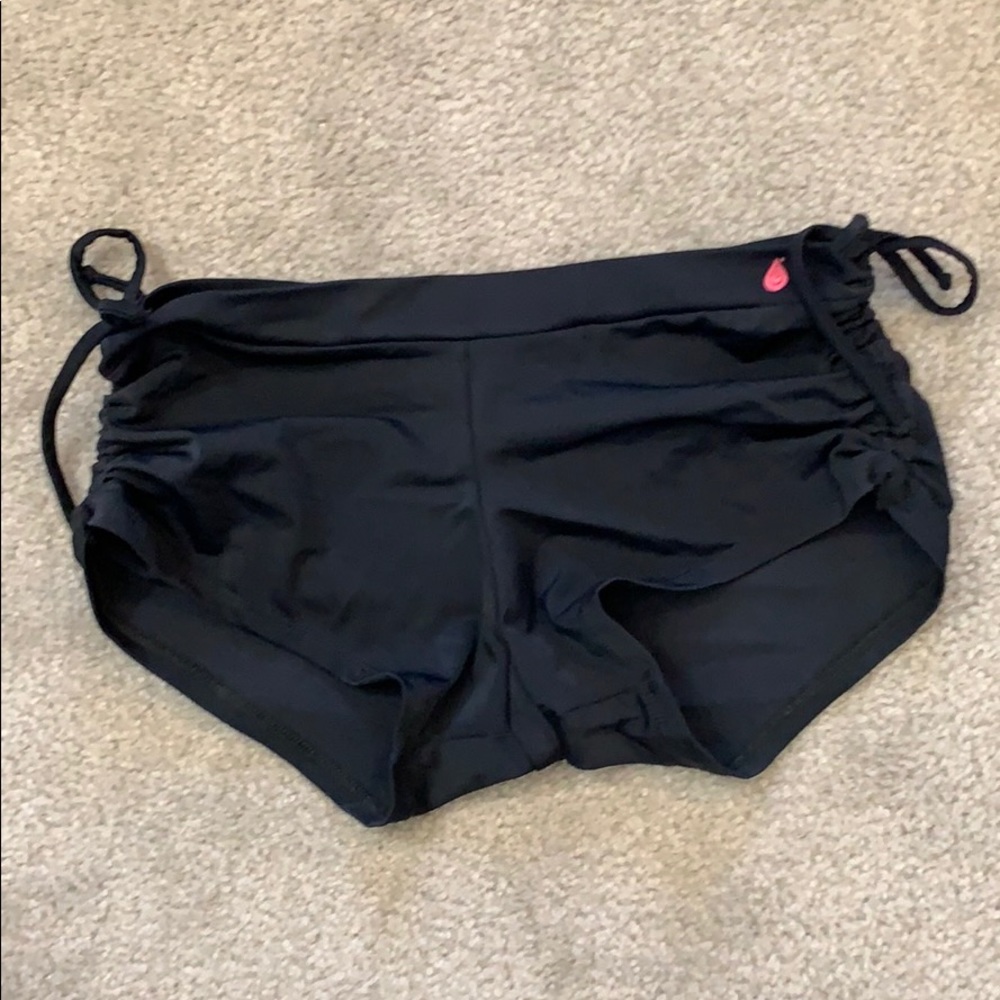 Onzie Ruched Yoga Short